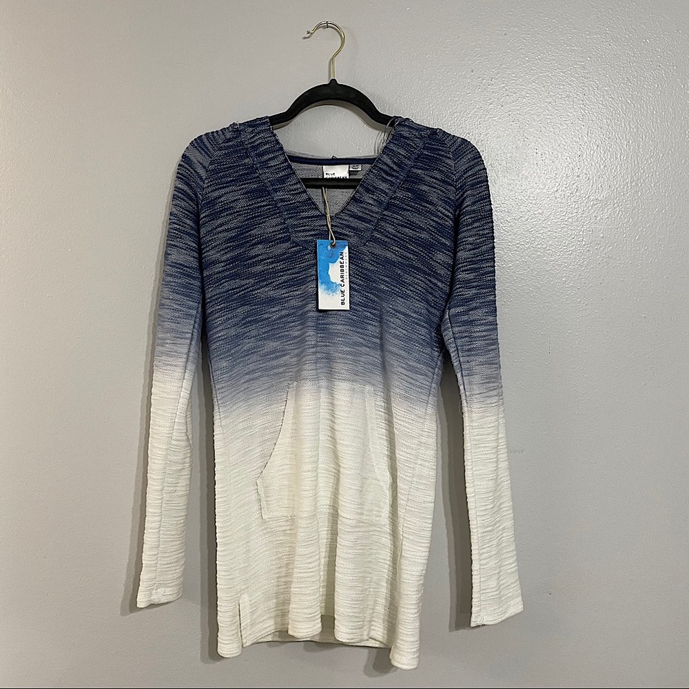 Swimsuit cover-up with hood. Size: XS